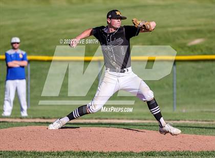 Thumbnail 3 in New London @ Davenport North photogallery.