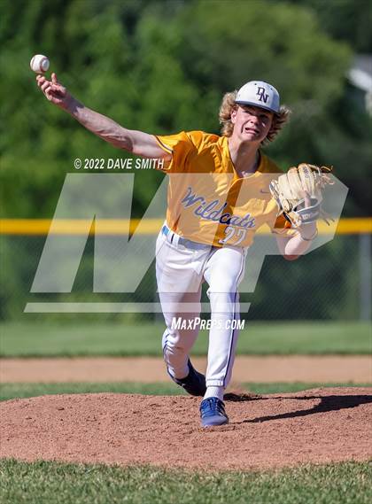 Thumbnail 1 in New London @ Davenport North photogallery.