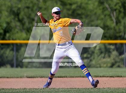 Thumbnail 2 in New London @ Davenport North photogallery.