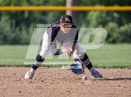 Thumbnail 1 in New London @ Davenport North photogallery.