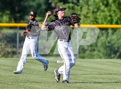 Thumbnail 3 in New London @ Davenport North photogallery.