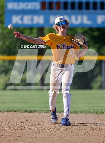Thumbnail 1 in New London @ Davenport North photogallery.