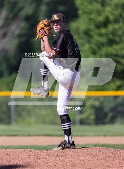 Thumbnail 3 in New London @ Davenport North photogallery.