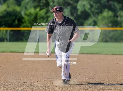 Thumbnail 1 in New London @ Davenport North photogallery.
