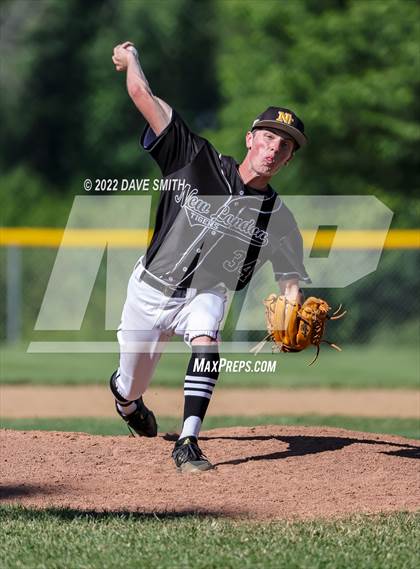Thumbnail 2 in New London @ Davenport North photogallery.