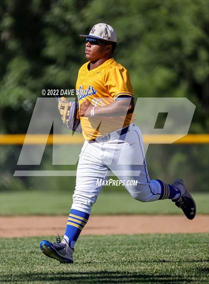 Thumbnail 3 in New London @ Davenport North photogallery.