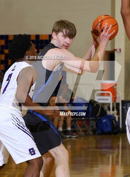 Thumbnail 3 in Grandview vs. Southwind (Tarkanian Classic) photogallery.