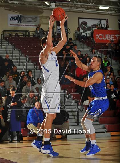 Thumbnail 1 in Bishop Gorman vs. Capital Christian (MaxPreps Holiday Classic) photogallery.