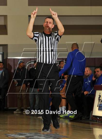 Thumbnail 2 in Bishop Gorman vs. Capital Christian (MaxPreps Holiday Classic) photogallery.