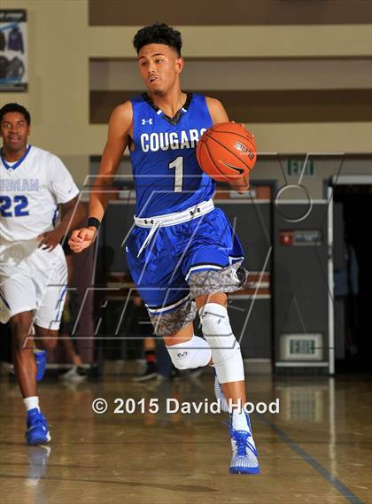 Thumbnail 2 in Bishop Gorman vs. Capital Christian (MaxPreps Holiday Classic) photogallery.