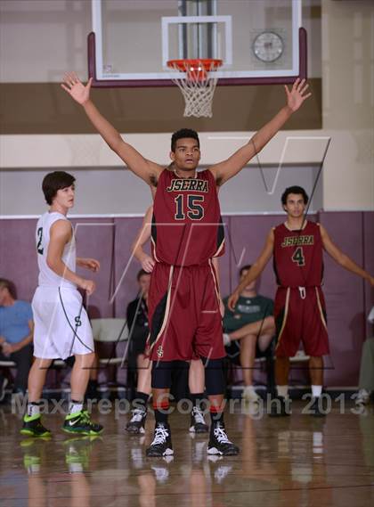 Thumbnail 2 in JSerra Catholic vs. Sunnyslope (MaxPreps Holiday Classic) photogallery.