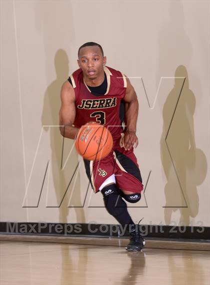 Thumbnail 1 in JSerra Catholic vs. Sunnyslope (MaxPreps Holiday Classic) photogallery.