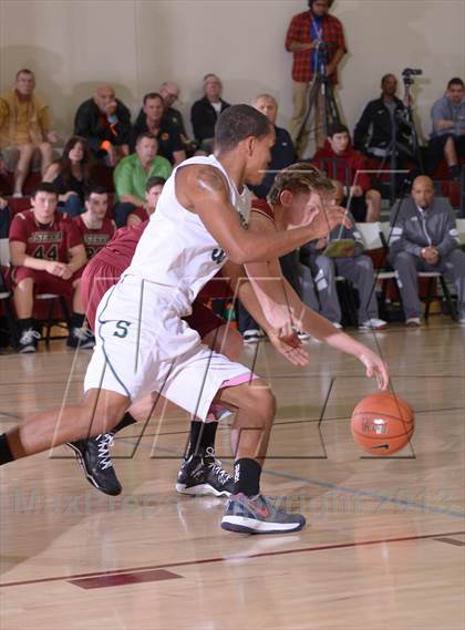 Thumbnail 3 in JSerra Catholic vs. Sunnyslope (MaxPreps Holiday Classic) photogallery.
