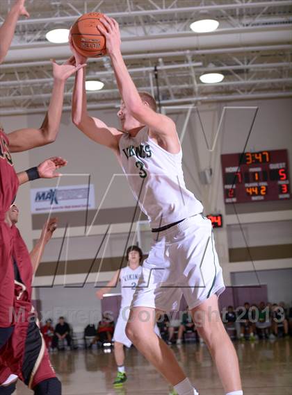 Thumbnail 3 in JSerra Catholic vs. Sunnyslope (MaxPreps Holiday Classic) photogallery.