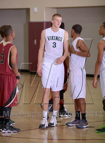 Thumbnail 1 in JSerra Catholic vs. Sunnyslope (MaxPreps Holiday Classic) photogallery.
