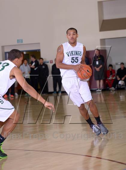 Thumbnail 1 in JSerra Catholic vs. Sunnyslope (MaxPreps Holiday Classic) photogallery.