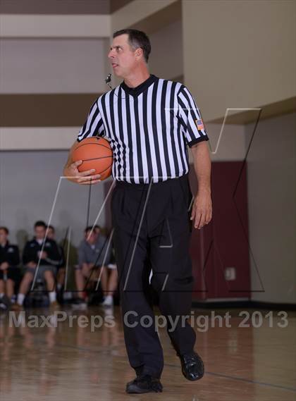 Thumbnail 3 in JSerra Catholic vs. Sunnyslope (MaxPreps Holiday Classic) photogallery.