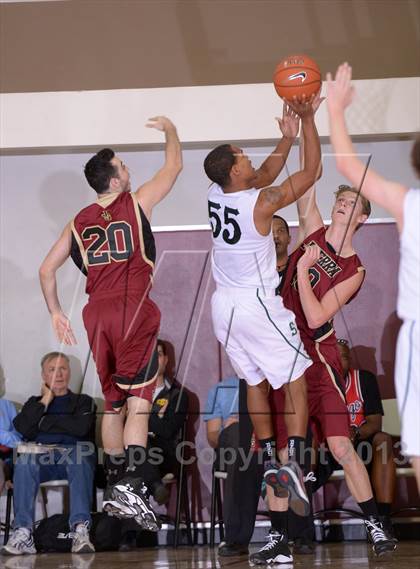 Thumbnail 2 in JSerra Catholic vs. Sunnyslope (MaxPreps Holiday Classic) photogallery.