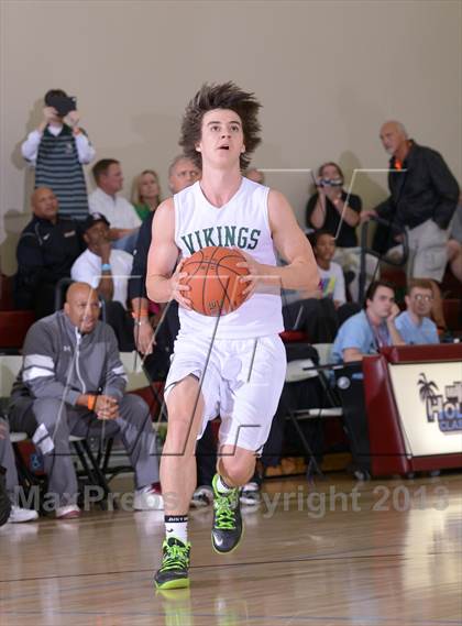Thumbnail 1 in JSerra Catholic vs. Sunnyslope (MaxPreps Holiday Classic) photogallery.