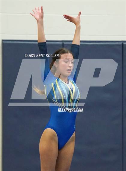 Thumbnail 3 in Fraser Invitational  photogallery.