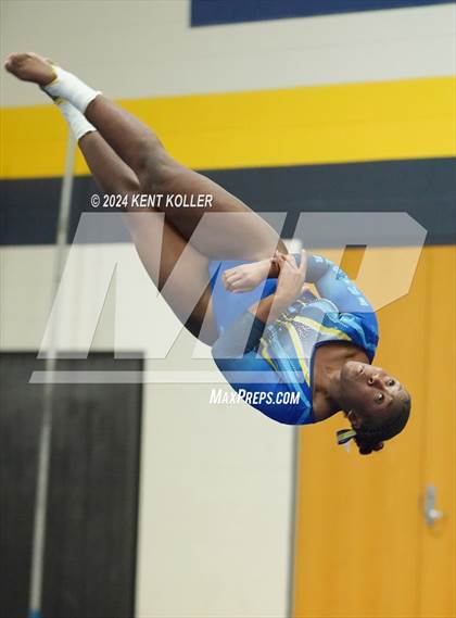 Thumbnail 1 in Fraser Invitational  photogallery.