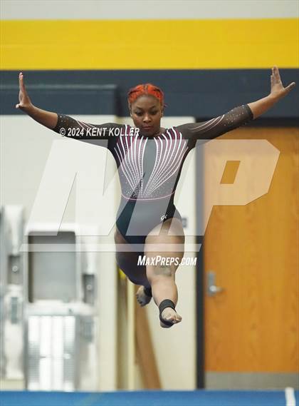 Thumbnail 2 in Fraser Invitational  photogallery.