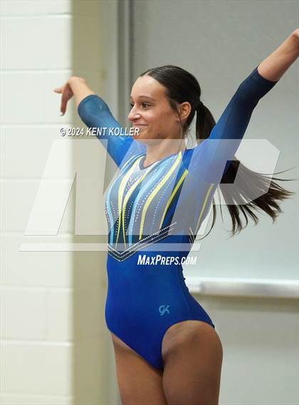 Thumbnail 1 in Fraser Invitational  photogallery.