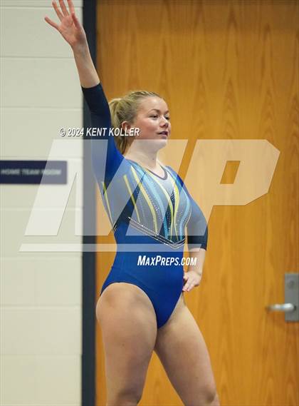 Thumbnail 2 in Fraser Invitational  photogallery.
