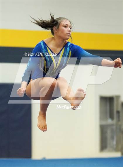 Thumbnail 2 in Fraser Invitational  photogallery.