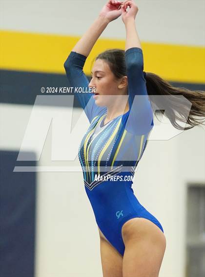 Thumbnail 2 in Fraser Invitational  photogallery.