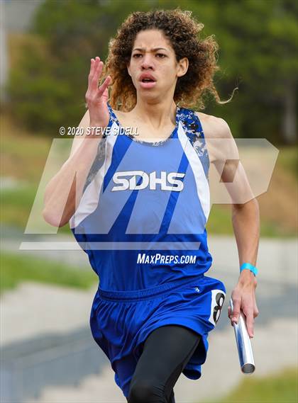 Thumbnail 3 in 5th Annual Meb Keflezighi Invitational photogallery.