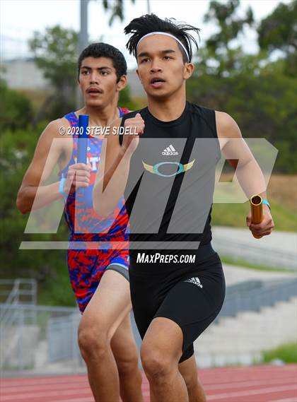 Thumbnail 2 in 5th Annual Meb Keflezighi Invitational photogallery.