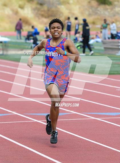 Thumbnail 1 in 5th Annual Meb Keflezighi Invitational photogallery.