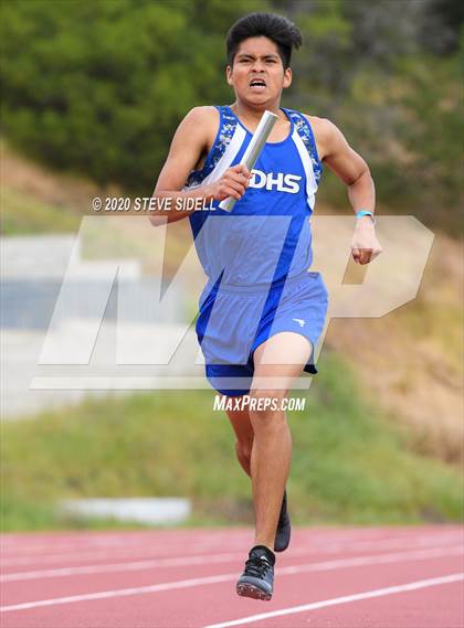 Thumbnail 2 in 5th Annual Meb Keflezighi Invitational photogallery.