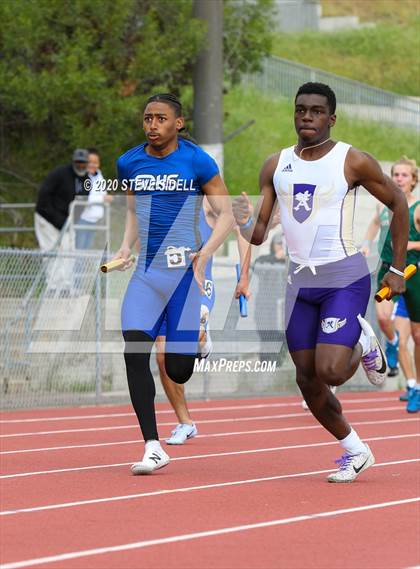 Thumbnail 1 in 5th Annual Meb Keflezighi Invitational photogallery.
