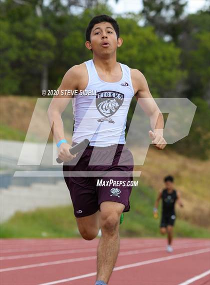 Thumbnail 1 in 5th Annual Meb Keflezighi Invitational photogallery.