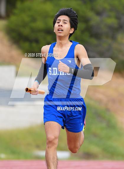 Thumbnail 1 in 5th Annual Meb Keflezighi Invitational photogallery.