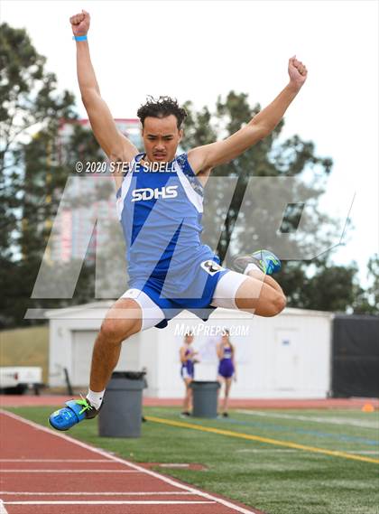Thumbnail 3 in 5th Annual Meb Keflezighi Invitational photogallery.