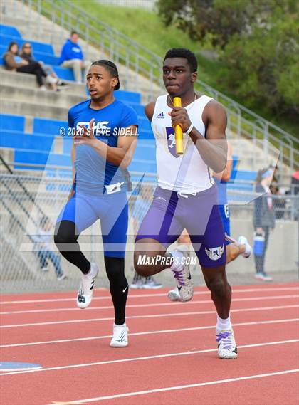Thumbnail 3 in 5th Annual Meb Keflezighi Invitational photogallery.