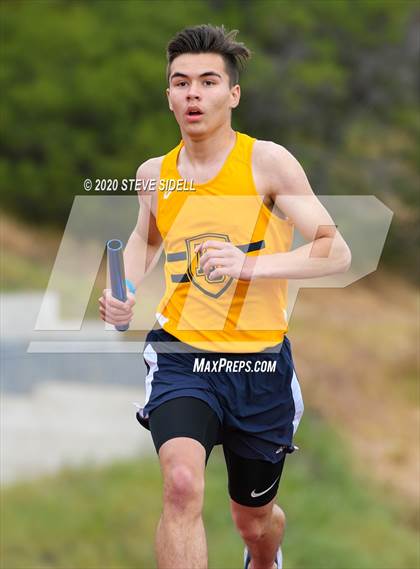 Thumbnail 1 in 5th Annual Meb Keflezighi Invitational photogallery.