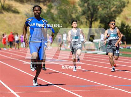 Thumbnail 2 in 5th Annual Meb Keflezighi Invitational photogallery.