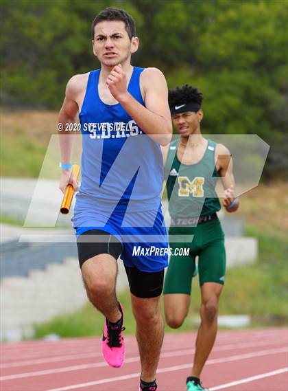 Thumbnail 2 in 5th Annual Meb Keflezighi Invitational photogallery.