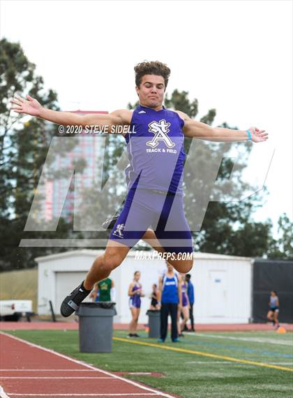 Thumbnail 3 in 5th Annual Meb Keflezighi Invitational photogallery.