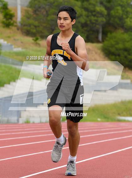 Thumbnail 1 in 5th Annual Meb Keflezighi Invitational photogallery.