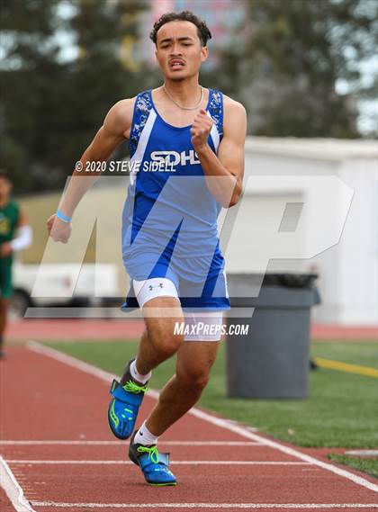 Thumbnail 2 in 5th Annual Meb Keflezighi Invitational photogallery.