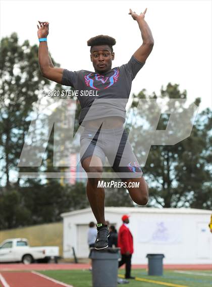 Thumbnail 3 in 5th Annual Meb Keflezighi Invitational photogallery.