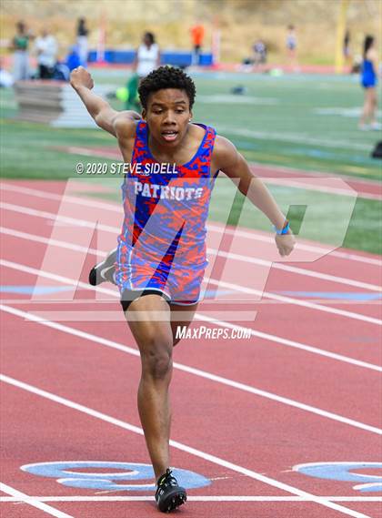Thumbnail 2 in 5th Annual Meb Keflezighi Invitational photogallery.