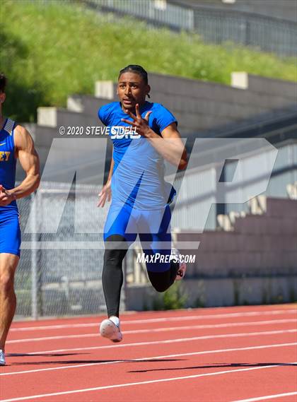 Thumbnail 1 in 5th Annual Meb Keflezighi Invitational photogallery.