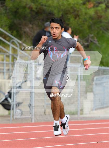 Thumbnail 3 in 5th Annual Meb Keflezighi Invitational photogallery.
