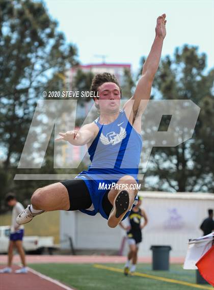 Thumbnail 3 in 5th Annual Meb Keflezighi Invitational photogallery.